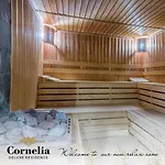 Sunrise View With Free In Cornelia Deluxe Residence, Free Parking バンスコ