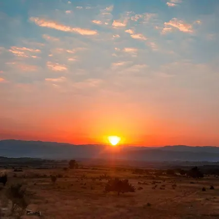 Apartment Sunrise View With Free And Bottle Of Wine In Cornelia Deluxe Residence, Free Parking *