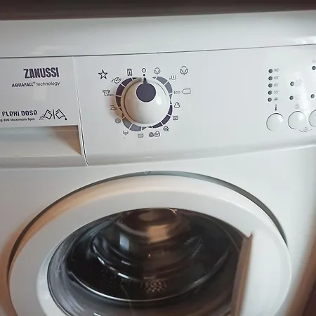 Sunrise View With Free And Bottle Of Wine In Cornelia Deluxe Residence, Free Parking